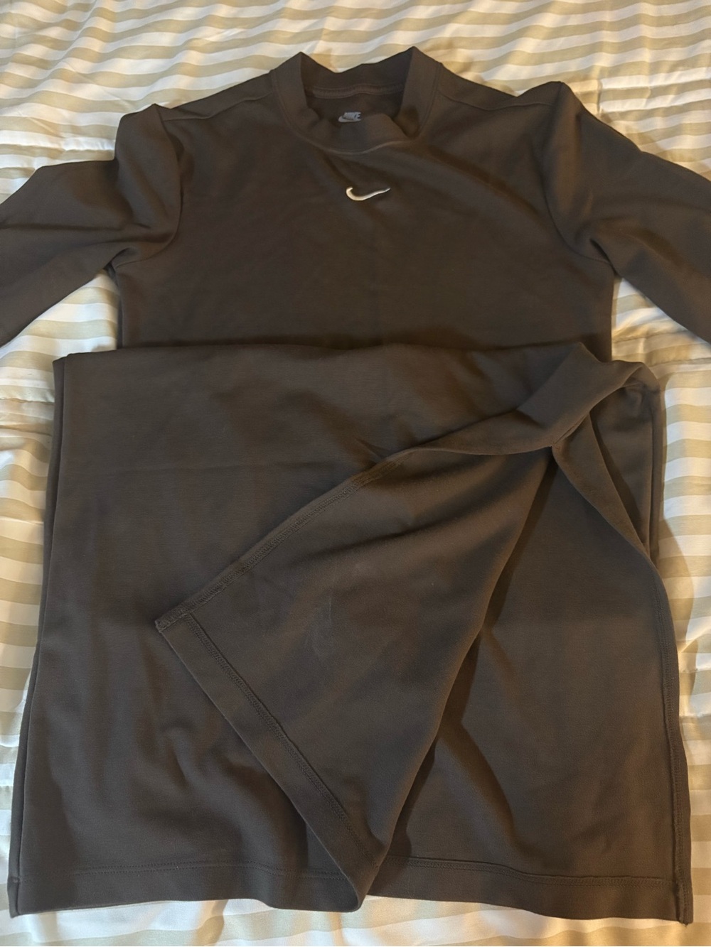 Nike Women’s Long Sleeve Crewneck Sweater dress in Dark Brown